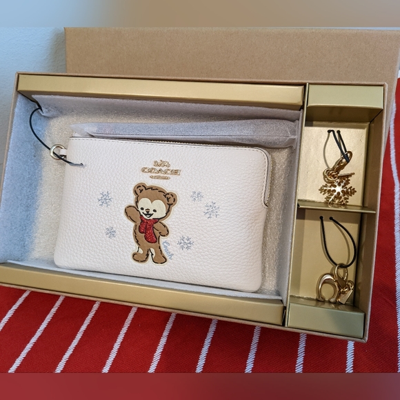 Boxed Corner Zip Wristlet With Bear Snowflake Motif, Two Charms - Picture 6 of 7